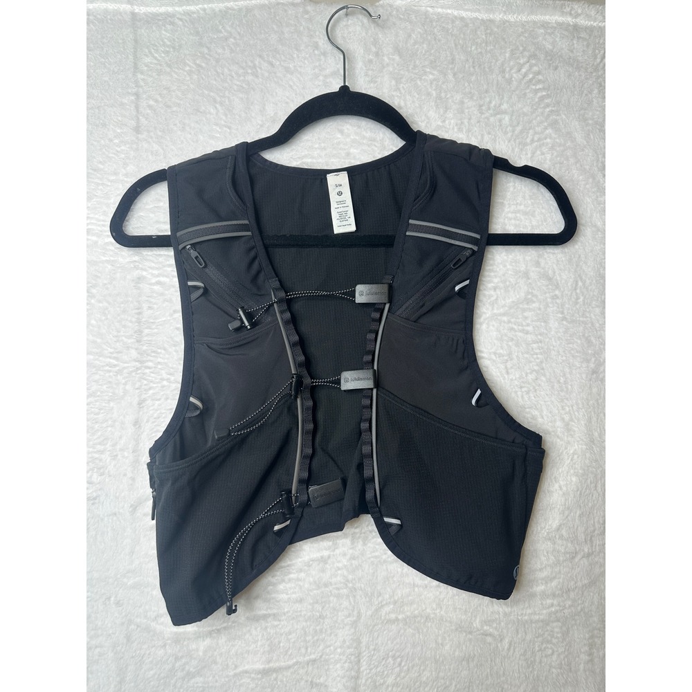 Lululemon Fast and Free Running Vest Black Hydration Pack Adjustable S/M